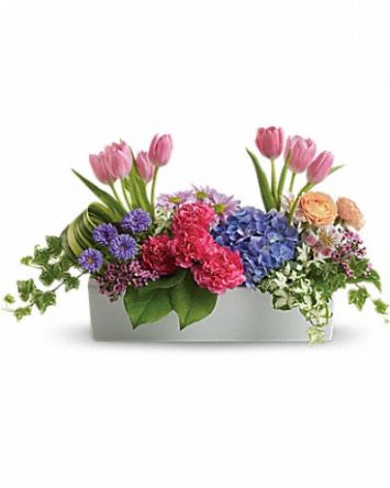 Teleflora's Garden Party Centerpiece